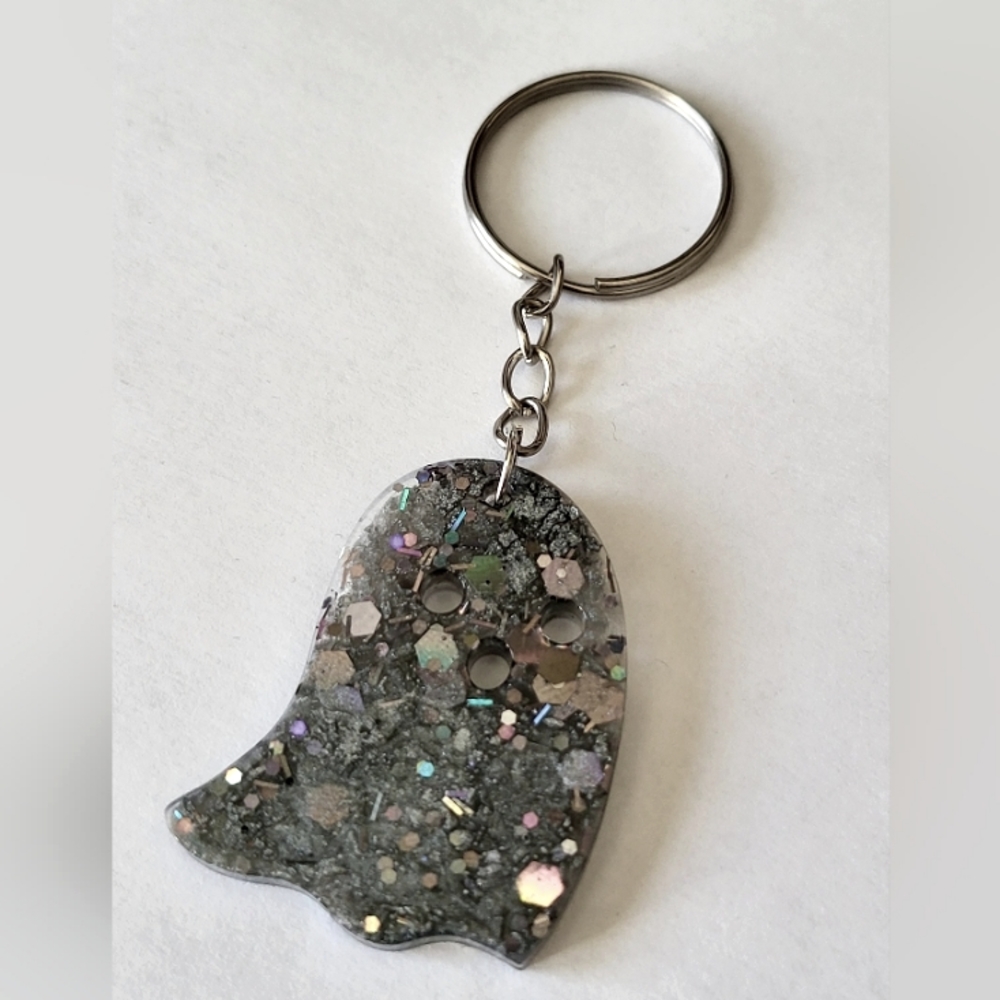 Ghost Keychain - Picture 2 of 2